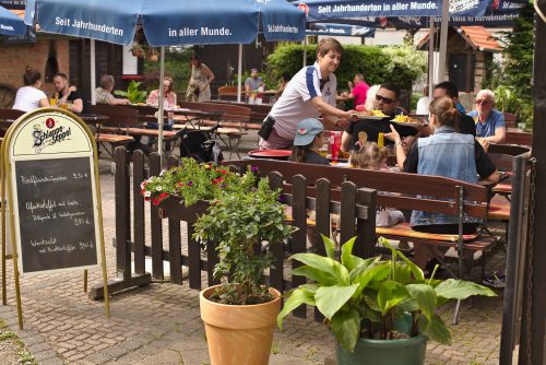 Biergarten | Naturfreundehaus Billtalhöhe | Waldgaststätte | Königstein im Taunus